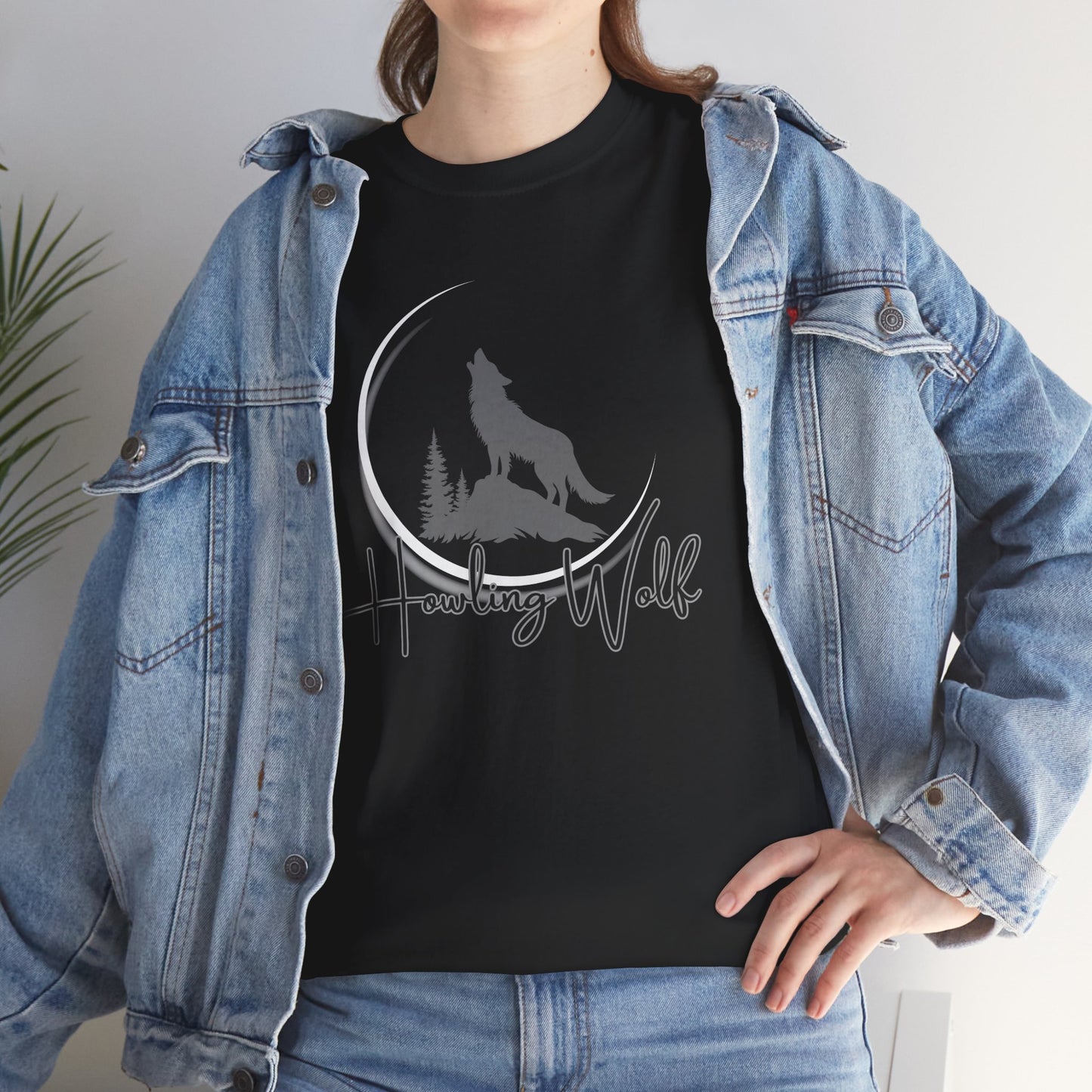 Howling Wolf / Unisex Heavy Cotton Tee