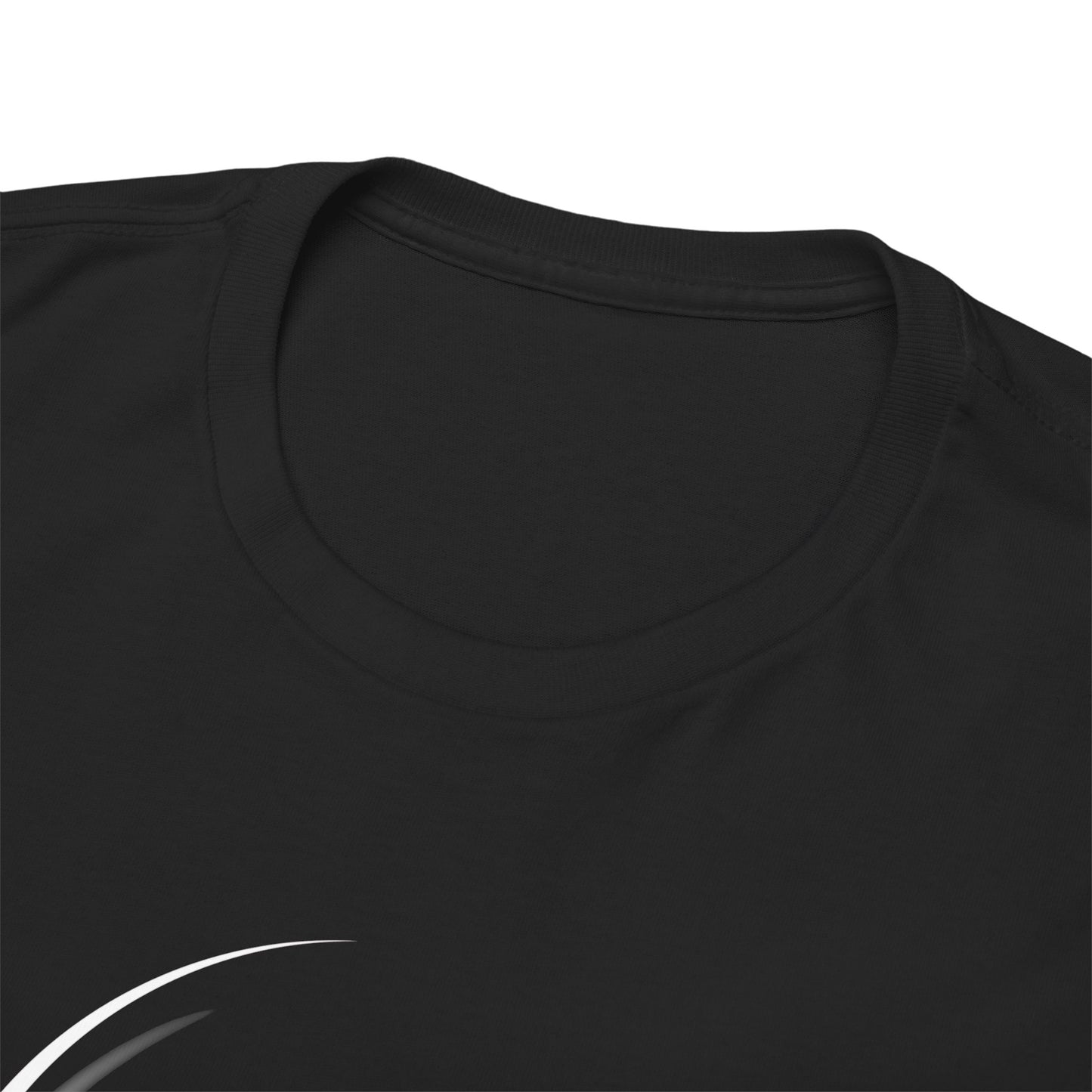 Howling Wolf / Unisex Heavy Cotton Tee