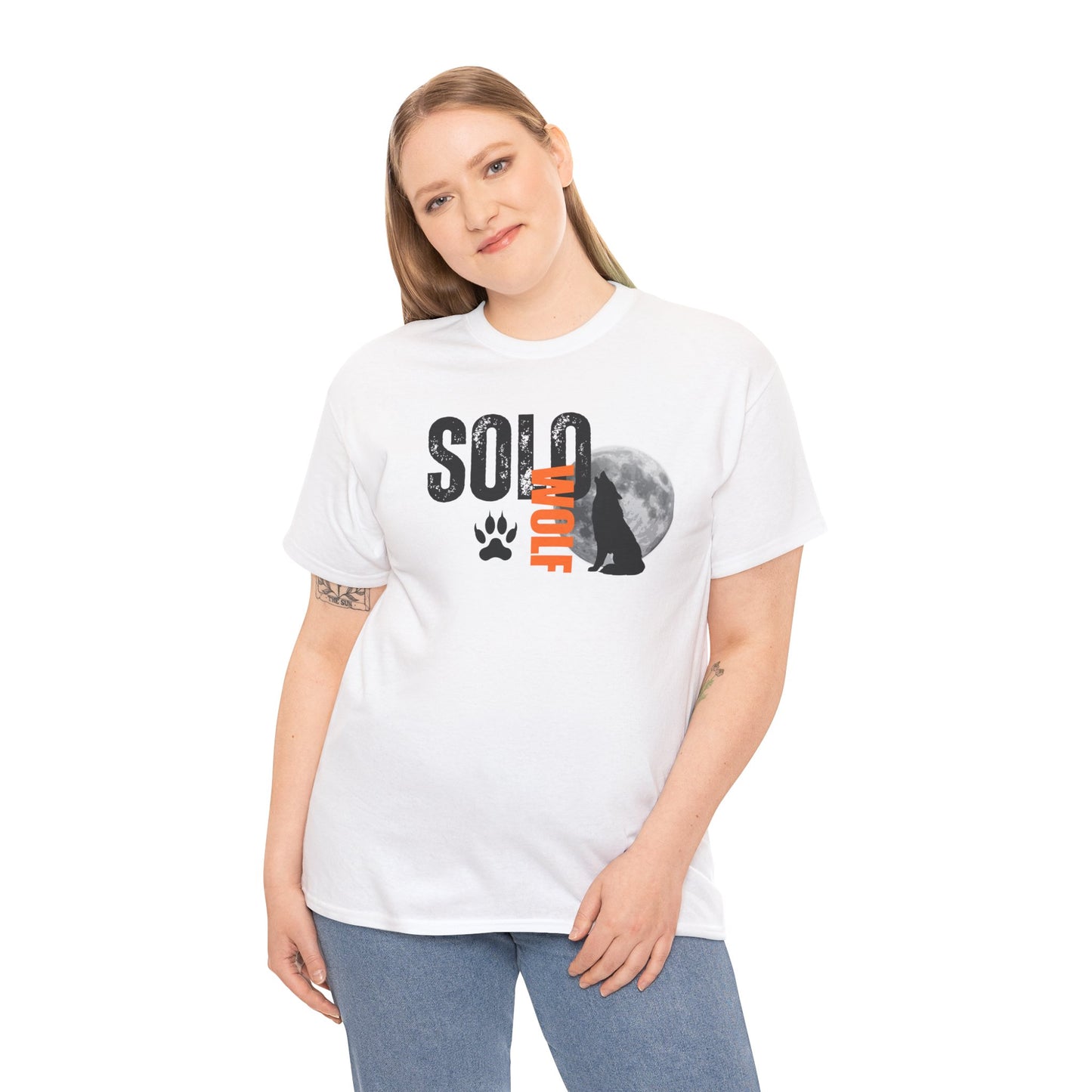 Solo Wolf Unisex Heavy Cotton Tee